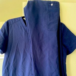 FIGS Scrub Set- Navy